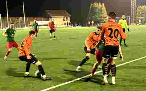 Vetle Apneseth skora eit flott mål då han utlikna til 1-1.
 Foto: Gunnar U. Stangeland