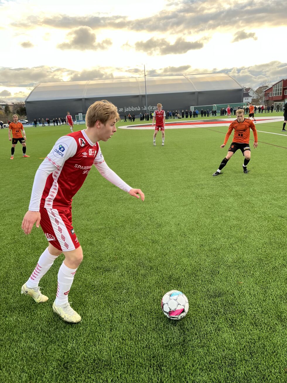 Jakob Berland var god i bryneforsvaret mot Rosseland på Aarbakkebanen.
 Foto: Gunnar U. Stangeland